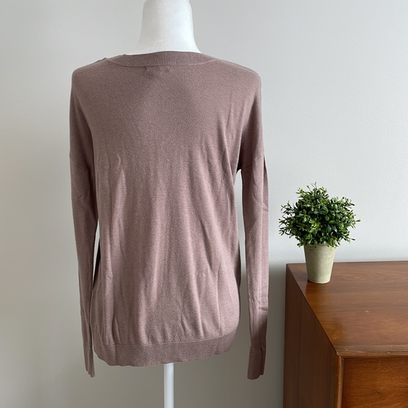 GAP Rosy Light Brownish Pink Sweater, Skinny Arms, Drop Shoulder, V-Neck, XS - Picture 6 of 10